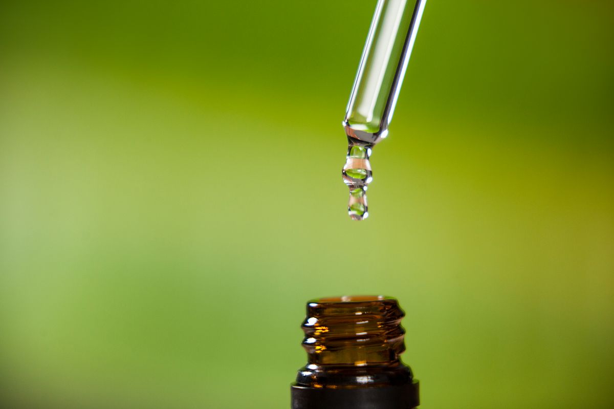 Les huiles essentielles et l'efficacité contre les pathologies hivernales